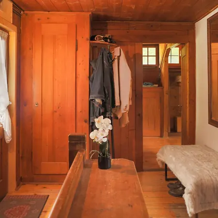 Le Revers By Interhome Caux sur Montreux
